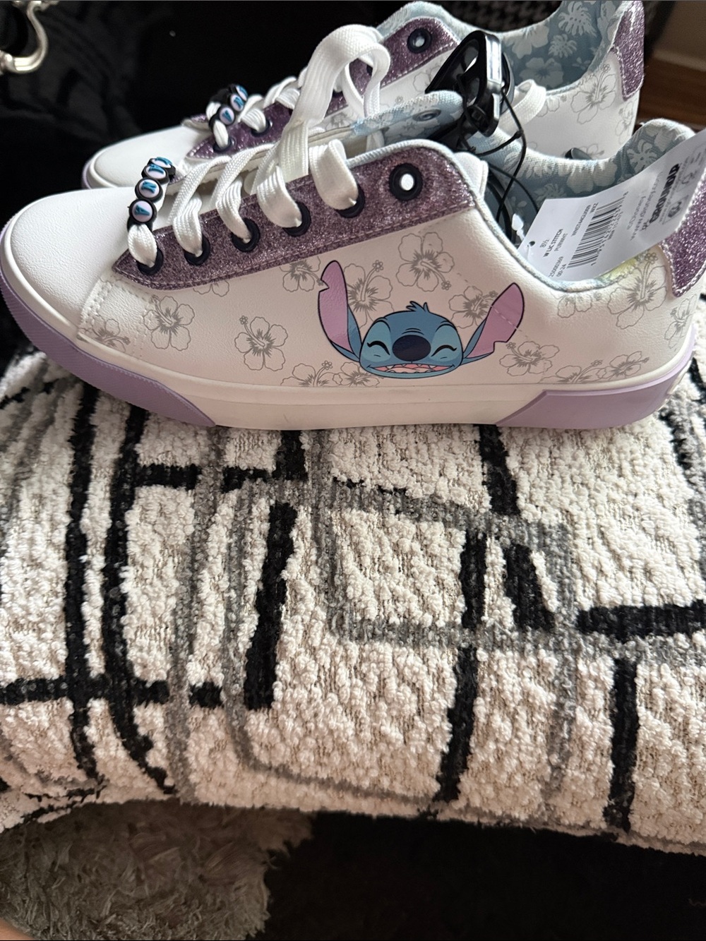 Disney Stitch Low-Top Sneakers - White & Purple